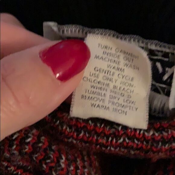 Vtg 80s/90s Venezia red & black acrylic sweater - Picture 8 of 8